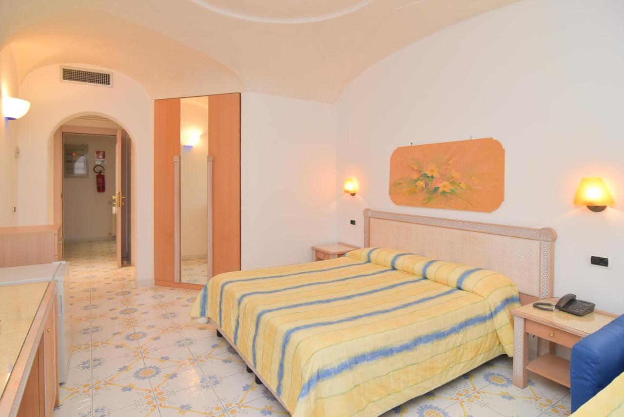 Hotel Terme Oriente - Beach & Spa Ischia Esterno foto